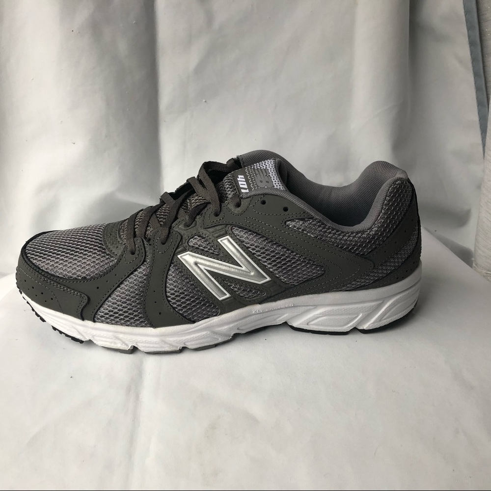 New Balance running shoe Men size 11 1/2 Brand New
